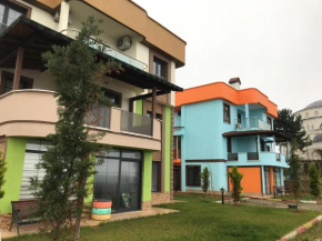 Seyran Seaside Apartments - Orange Garden Floor Apartment